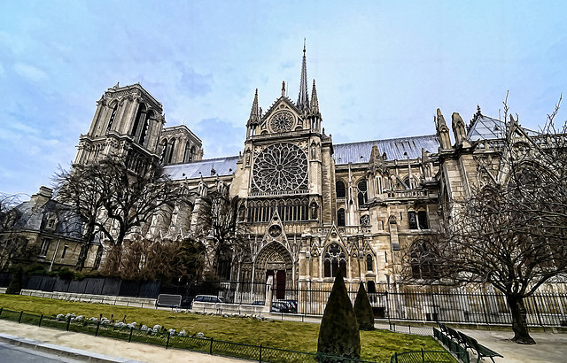 Ratatouille - Notre Dame / Serge Melki (https://www.flickr.com/photos/sergemelki/3354832564/)